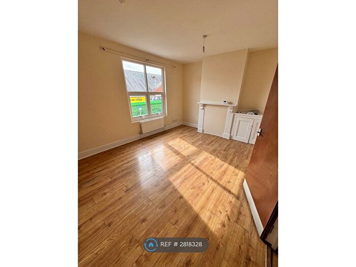 2 Bedroom Maisonette To Rent In Earl St, Northampton, NN1