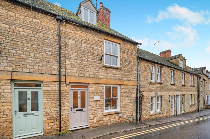 3 Bedroom Terraced House For Sale In Park Street, Charlbury, OX7
