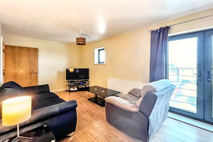 1 Bedroom Flat For Sale In Mistletoe Court, Seacole Crescent, Old Town, SN1