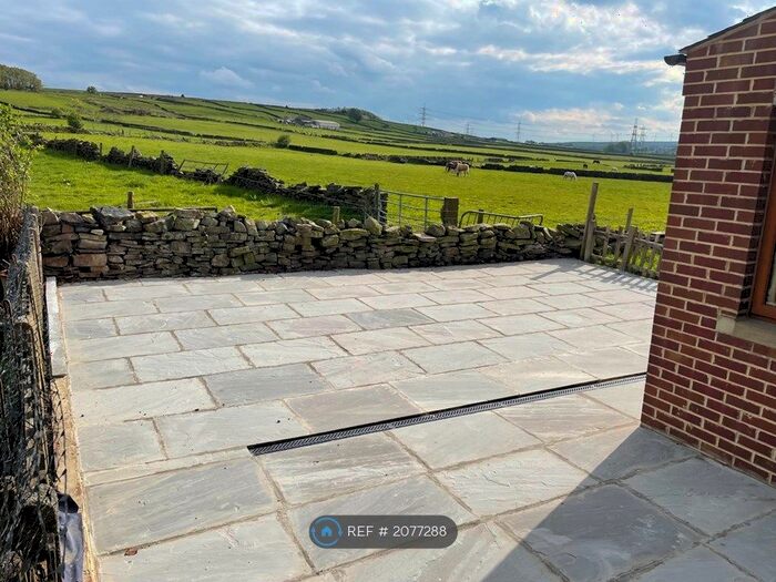 3 Bedroom Terraced House To Rent In Wilsden, Wilsden, BD15