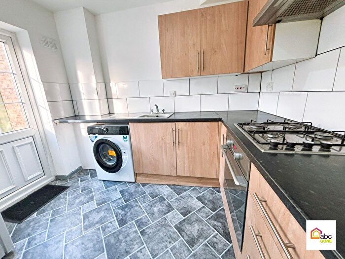 3 Bedroom Terraced House To Rent In Amwell View, New North Road, Ilford, IG6