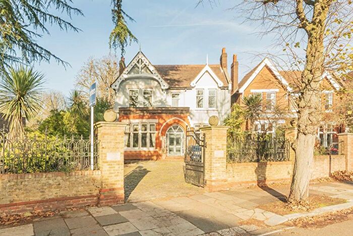 6 Bedroom Detached House For Sale In Woodville Road, Ealing, W5