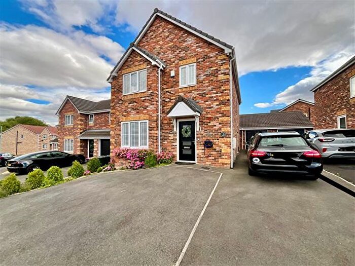 4 Bedroom Detached House For Sale In Fairfields Way, Aston, Sheffield, S26