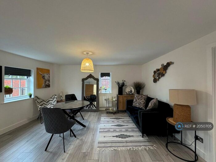 1 Bedroom Flat To Rent In Regency House, Northampton, NN1