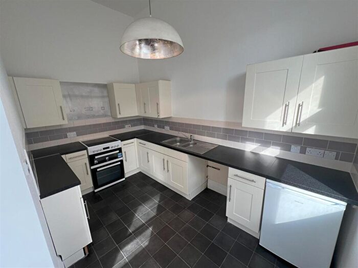 1 Bedroom Flat To Rent In Church Street, Huddersfield, HD1