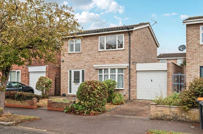 3 Bedroom Detached House For Sale In Moriston Road, Bedford, MK41