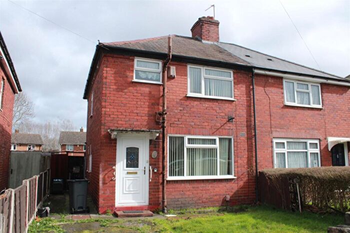 3 Bedroom Semi Detached House To Rent In Allerton Lane, West Bromwich, B71