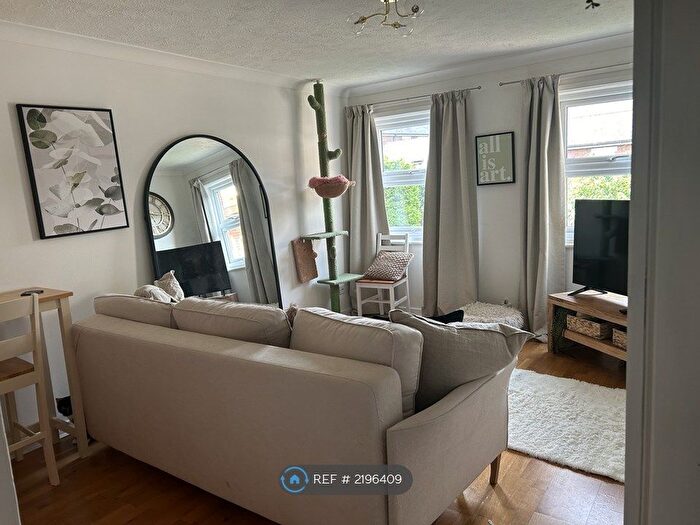 1 Bedroom Flat To Rent In Aldershot, Hampshire, GU11