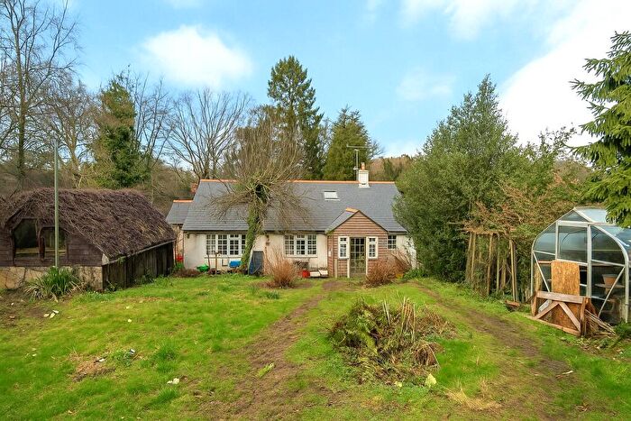 2 Bedroom Bungalow For Sale In Kings Hill, Beech, Alton, Hampshire, GU34