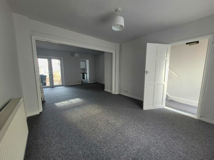 2 Bedroom Terraced House To Rent In Mayfield Road, Gosport, PO12