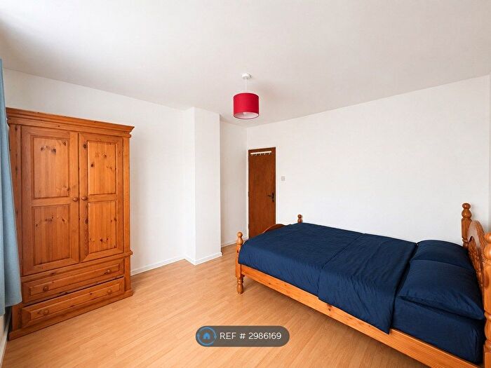 5 Bedroom Terraced House To Rent In Brokesley St, London, E3