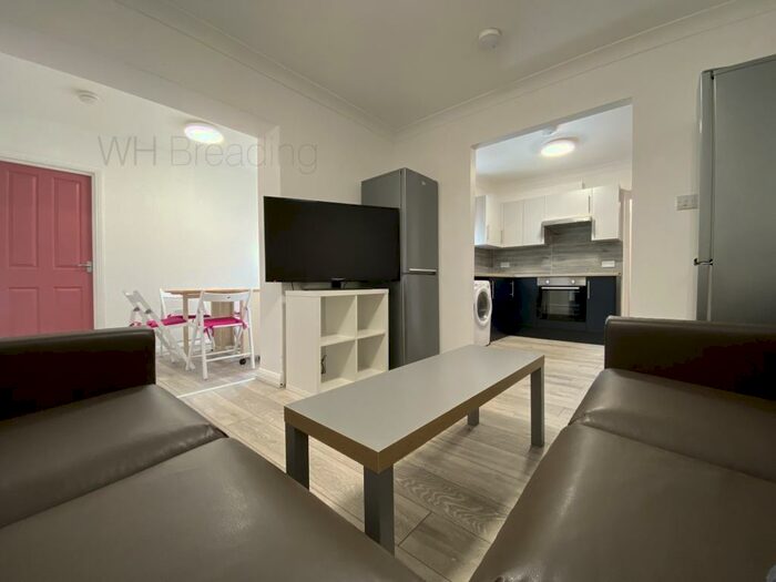 6 Bedroom House To Rent In Hillside Avenue, Canterbury, CT2