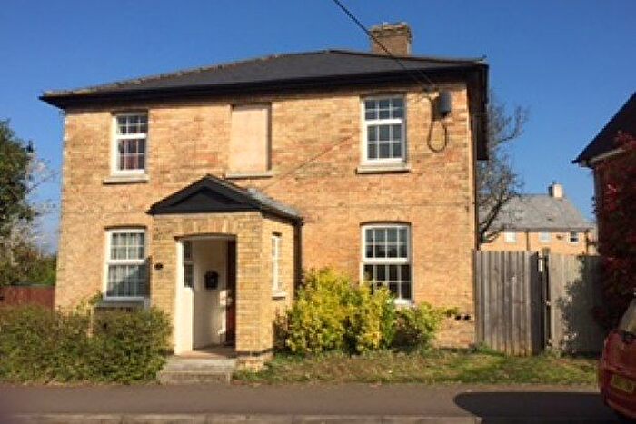 2 Bedroom Flat To Rent In Papworth Everard, Cambridge, CB23