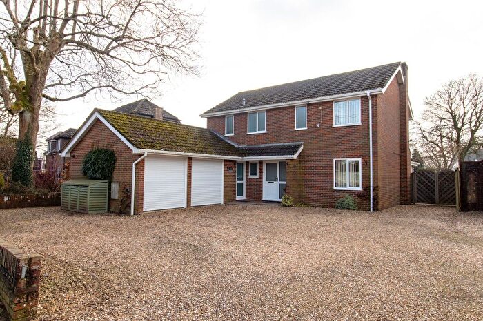 4 Bedroom Detached House For Sale In High Street, Medstead, Alton, GU34