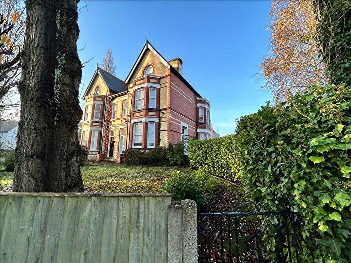 5 Bedroom Semi-Detached House To Rent In Central Avenue, Eccleston Park, St Helens, L34