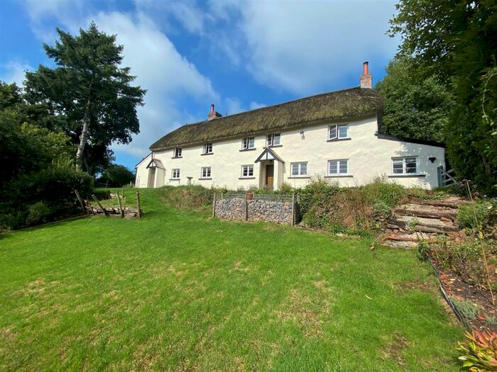 4 Bedroom Detached House For Sale In Winkleigh, EX19