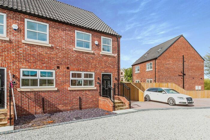 3 Bedroom Semi-Detached House For Sale In Riverside, Rawcliffe, Goole, DN14