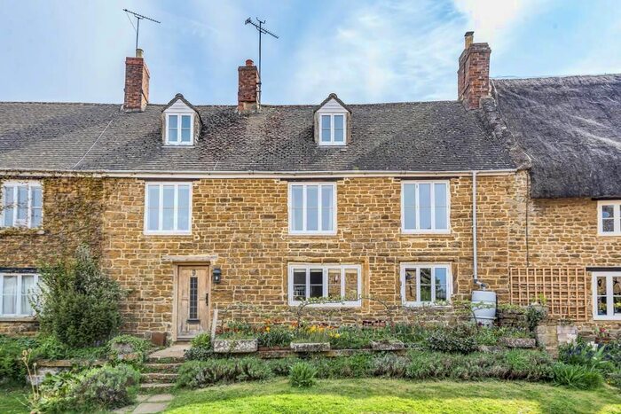 4 Bedroom Cottage To Rent In Hook Norton, Oxfordshire, OX15