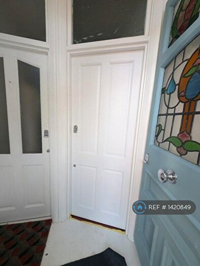 2 Bedroom Maisonette To Rent In Elmwood Avenue, London, N13