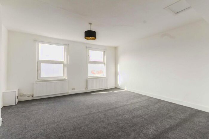 1 Bedroom Flat To Rent In Tulse Hill, London, SW2