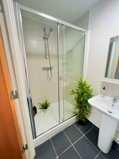 1 Bedroom Private Hall To Rent In Tudor Road, Leicester, LE3