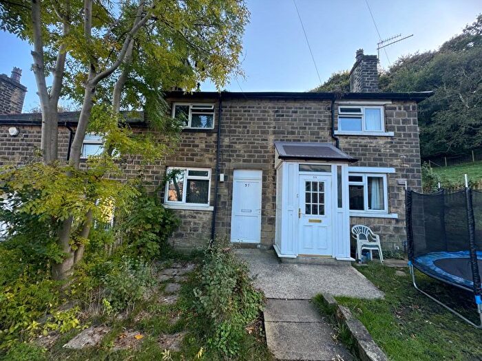 2 Bedroom Terraced House To Rent In Manor Street, Huddersfield, HD4