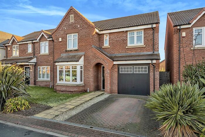 4 Bedroom Detached House For Sale In Holly Field Crescent, Edenthorpe, Doncaster, DN3