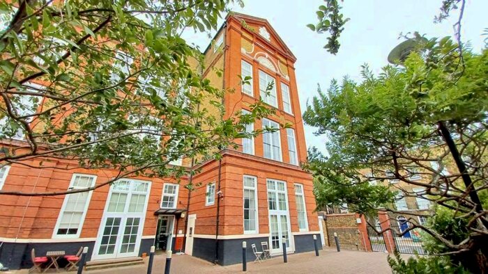 1 Bedroom Flat To Rent In Wollaton House, Islington, N1
