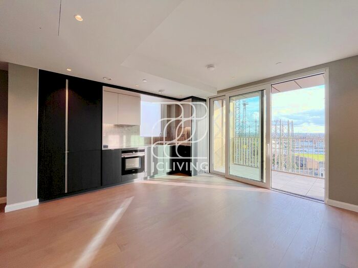 1 Bedroom Flat To Rent In Kennington Lane, London Qy, SE11