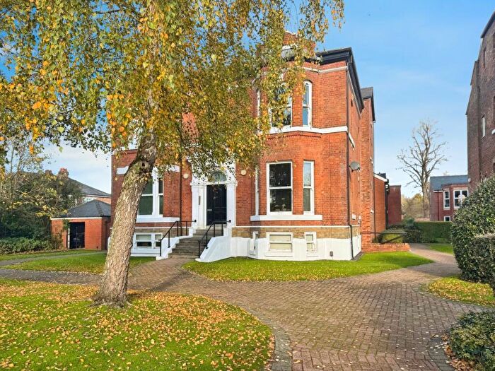 2 Bedroom Flat To Rent In Mauldeth Road, Withington, Manchester, M20