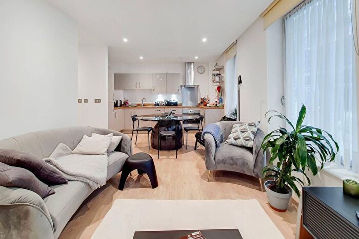 1 Bedroom Flat To Rent In Chandlers Avenue, North Greenwich, London, SE10