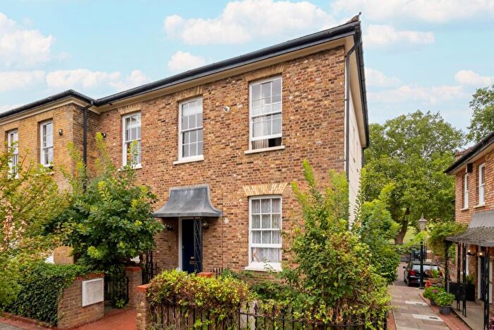 1 Bedroom Flat For Sale In Elderwood Place, West Norwood, London, SE27