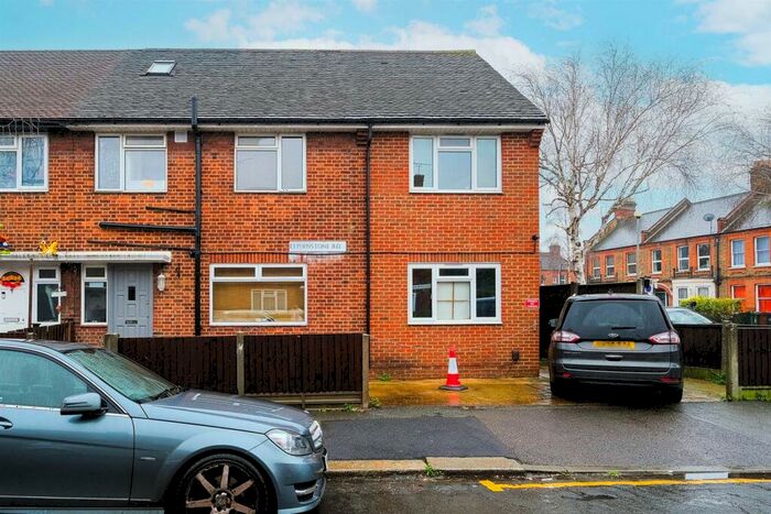 1 Bedroom Flat To Rent In Elphinstone Road, Walthamstow, E17