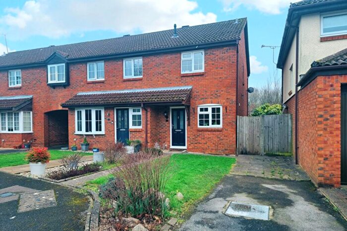 2 Bedroom Terraced House To Rent In Valley Park, SO53