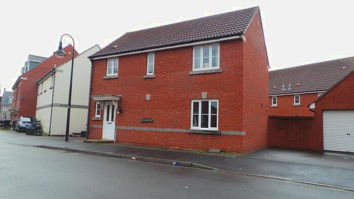 3 Bedroom Detached House To Rent In Hestercombe Close, Weston-Super-Mare BS24
