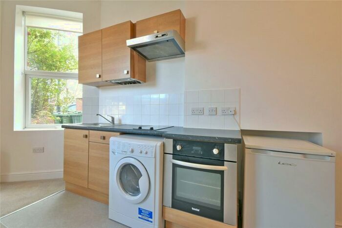 Studio To Rent In Fordwych Road, Cricklewood, NW2