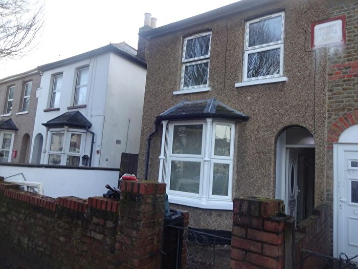 3 Bedroom Terraced House To Rent In Queens Road, Southall, UB2