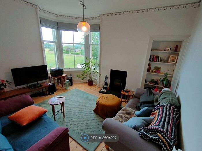 3 Bedroom Flat To Rent In New Street, Musselburgh, EH21