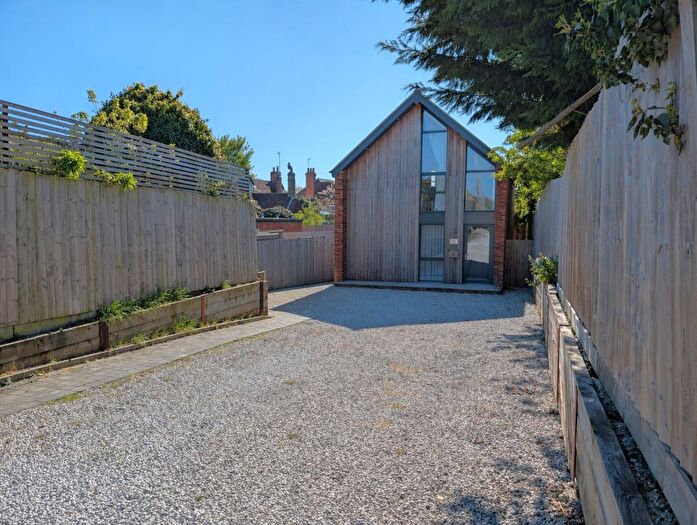 3 Bedroom Detached House For Sale In The Maltings, Chackmore, Buckinghamshire, MK18