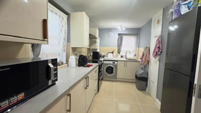 2 Bedroom Flat To Rent In Cleves Road, London, E6