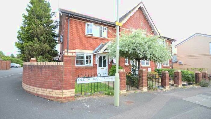 2 Bedroom End Of Terrace House To Rent In Old School Terrace Fleet, GU51