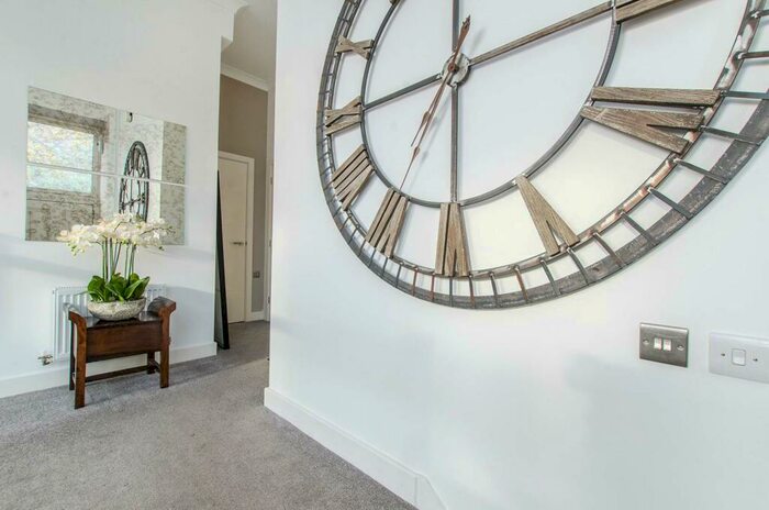 1 Bedroom Flat To Rent In Hardinge Street, Wapping, London, E1