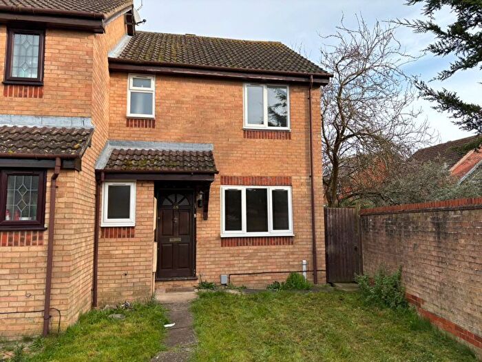 3 Bedroom End Of Terrace House To Rent In The Campions, Borehamwood, Hertfordshire, WD6