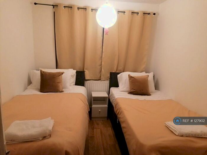 3 Bedroom Detached House To Rent In Christchurch Road, Tilbury, RM18