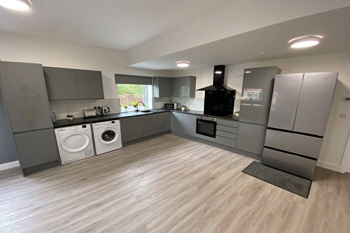 1 Bedroom Flat To Rent In Flewitt House, Beeston, NG9