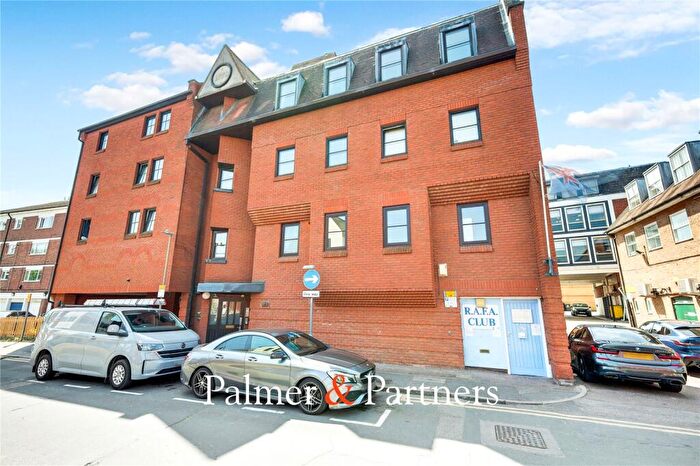 1 Bedroom Apartment To Rent In Hall Street, Old Moulsham, Chelmsford, Essex, CM2