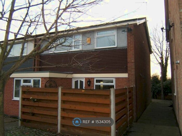 4 Bedroom Semi-Detached House To Rent In Friars Court, The Park, Nottingham, NG7