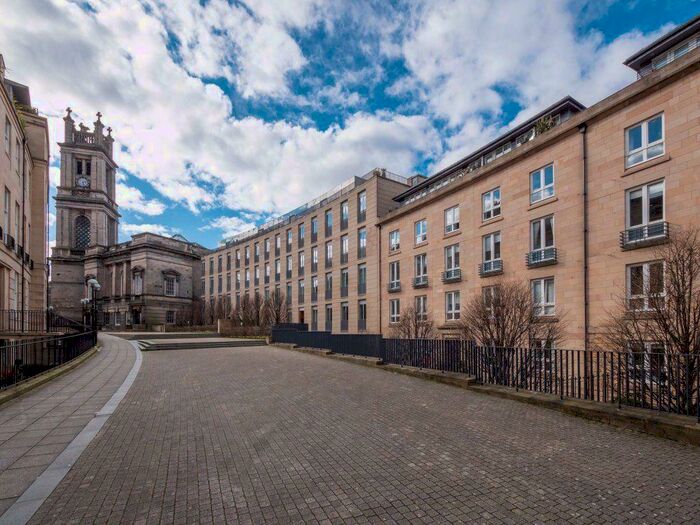 2 Bedroom Flat To Rent In Fettes Row, New Town, EH3