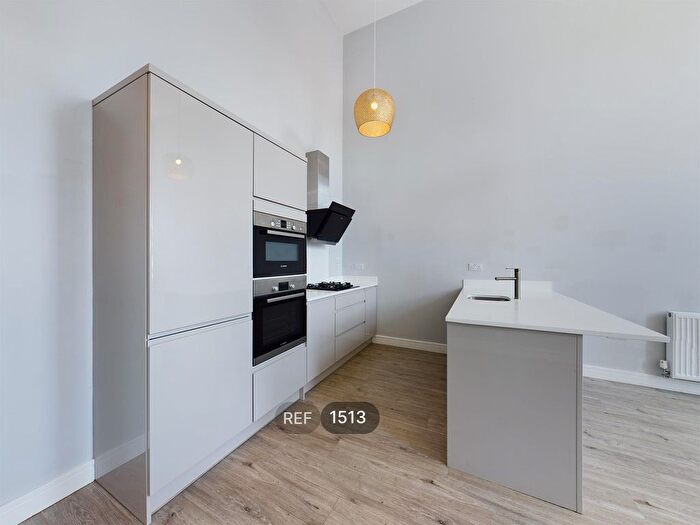 3 Bedroom Flat To Rent In Oldroyd House, The Old School, Reynoldson Street, Hull, HU5