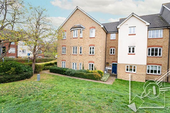 2 Bedroom Flat For Sale In Covesfield, Gravesend, DA11